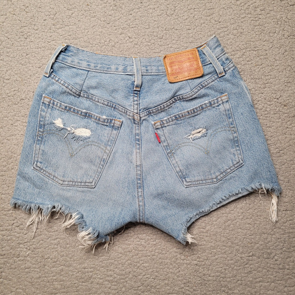Levi's 501 Shorts 25 Blue High Rise Fault Line Button Fly Distressed 56327-0012 - Picture 3 of 10